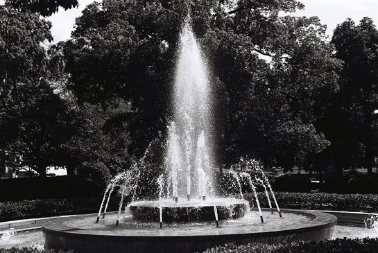 Josiane Keller - fountain