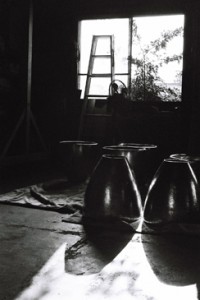 Josiane Keller - clay pots in the studio