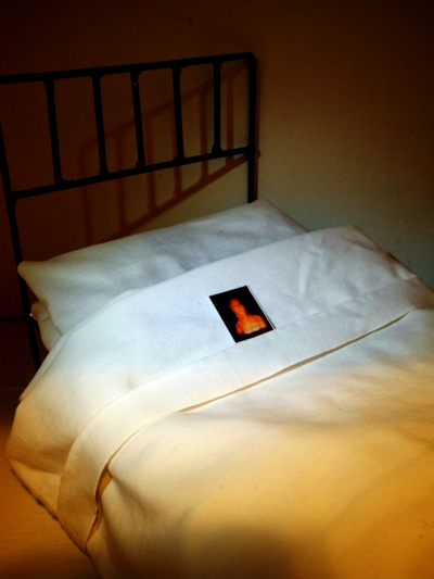 Josiane Keller - Viola's bed with Fabienne's photo 2