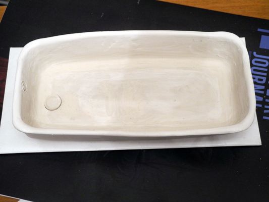 Josiane Keller - making a bathtub - porcelain tub
