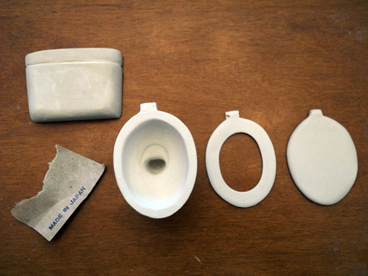 Josiane Keller - mini toilet parts