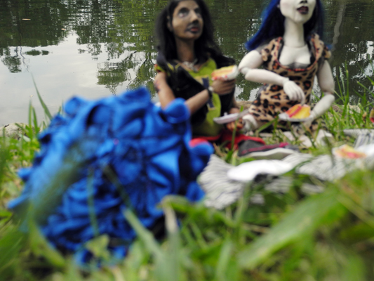 Josiane Keller - ChoCho's birthday picnic - Larry and Molly