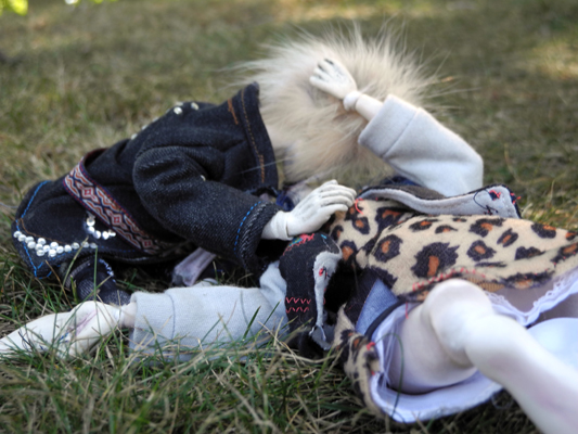 Josiane Keller - Starfish and Molly making out on the graveyard 10