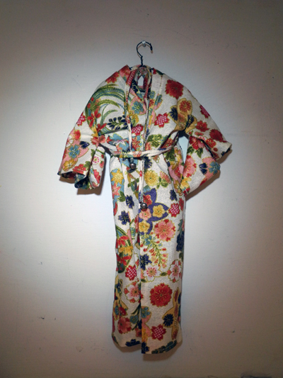 Josiane Keller - Molly's Japanese kimono with floral design