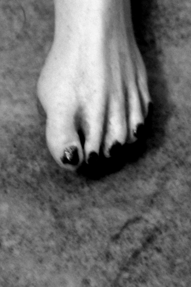 Josiane Keller - Edie's left foot with painted toe nails