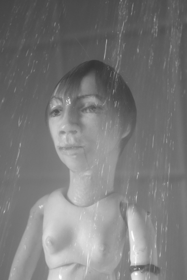 Josiane Keller - Edie under the shower