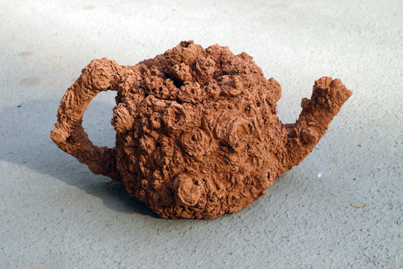 Josiane Keller - gnarly tea pot - air dry